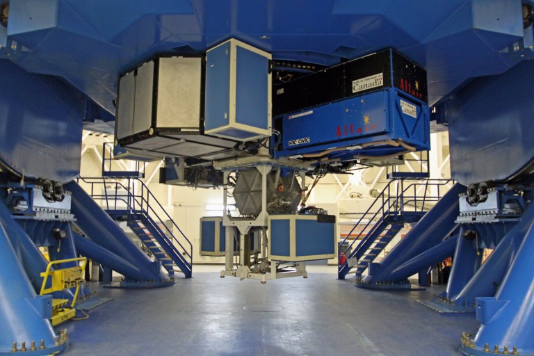 Instrument ports underneath Gemini. 5 ports total. 2 ports used for gratings/filters and Altair (AO system), and 3 ports used for science instruments (GMOS, NIRI, GNIRS).