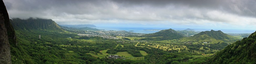 The Nu'uanu Pali lookout offers fantastic views of Kaneohe and Kailua.
