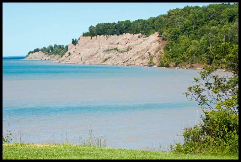 Crossing the picnic area along the Bluff Trail.