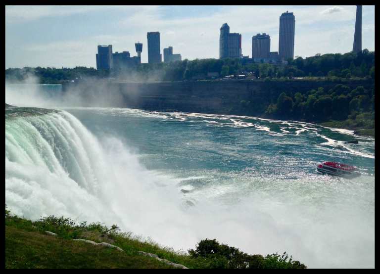 The view facing Canada and Goat Island, one our way to the Maid of the Mist!