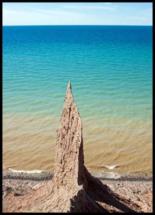 One of the last bluff spottings before heading down to the eastern parking lot.