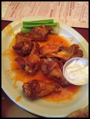 Finally time to relax, at the restaurant that supposedly invented buffalo wings (in Buffalo, NY, shockingly), the Anchor Bar.